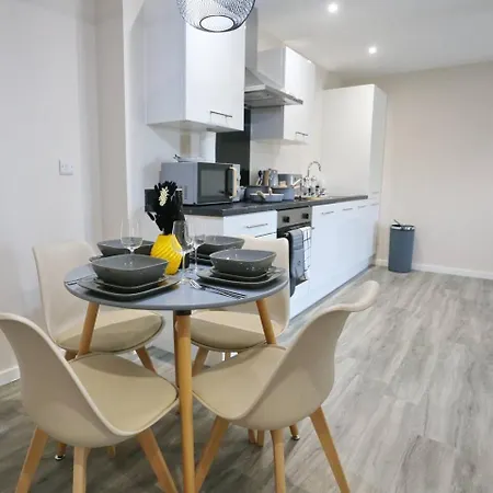 Pass The Keys Free Parking New Build Mins From Manc Old Traff Apartmán *