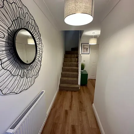 Mufc & Trafford Centre Townhouse 4 Bedroom Free Parking *