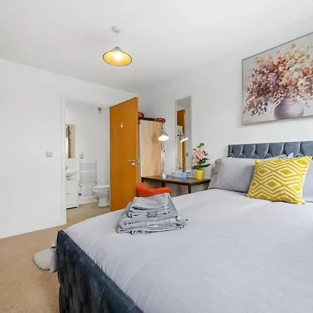 Apartamento Piccadilly Luxury Three Bedroom *