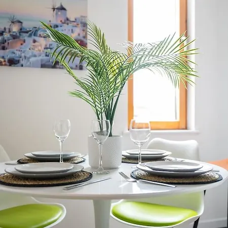 Piccadilly Luxury Three Bedroom شقة