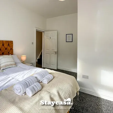 Semesterbostad Ashfield Co-living - Private Self-cater Manchester