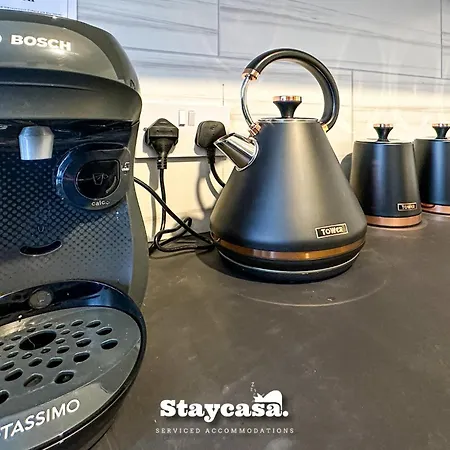 Ashfield Co-living - Private Self-cater 3* Manchester