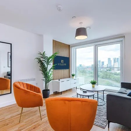 Parking - Lastmindeals - 2bed Manchester