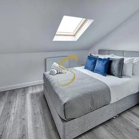 Сasa de vacaciones Spacious 5br - - Ao, Etihad&trafford - Parking Mánchester