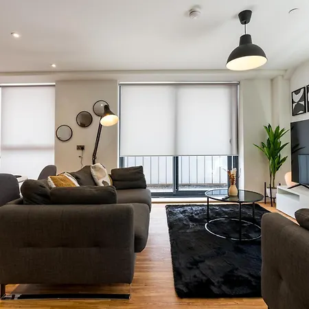 Апартаменты Drillzstays - Salford Quays Free Parking