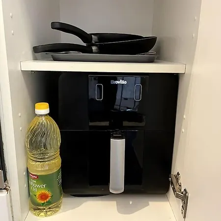 Cityfront Luxe Near Centre Facing Etihad & Coop Live, Free Parking