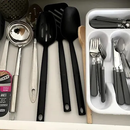 Cityfront Luxe Near Centre Facing Etihad & Coop Live, Free Parking