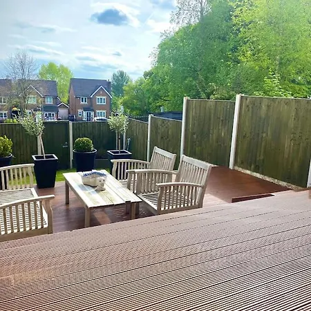 View Large 5br Town House Parking Holiday home *