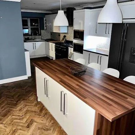 Holiday home View Large 5br Town House Parking *