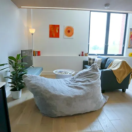 Apartman Trafford Duplex With Free Parking Pass The Keys *