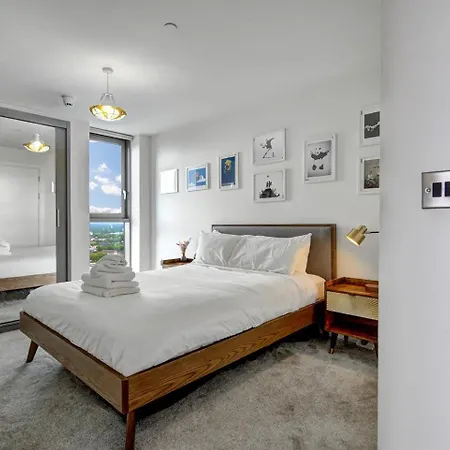 Zen Retreat Penthouse - Panoramic Views Pass The Keys * マンチェスター