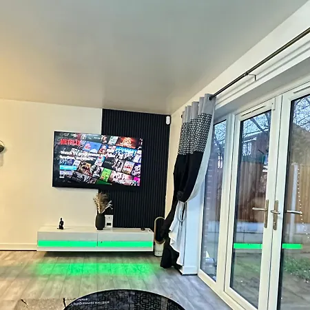 Privat bolig Private Cozy Bedroom In A Beautiful Near Eithad Stadium And Coop Live *