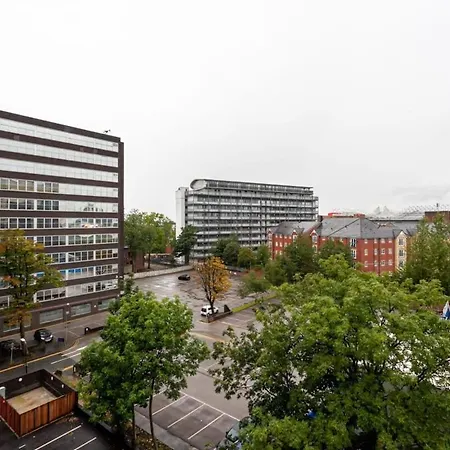 Superb 2 Bed Flat 5min To Old Trafford Stadium *