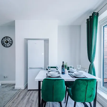 Hébergement de vacances Stunning 3-bed In By 53 Degrees Property, Ideal For Contractor Groups & Long-term Business, Free Parking - Sleeps 7!