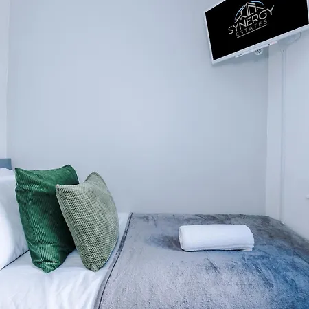 Stunning 3-bed In By 53 Degrees Property, Ideal For Contractor Groups & Long-term Business, Free Parking - Sleeps 7! Hébergement de vacances