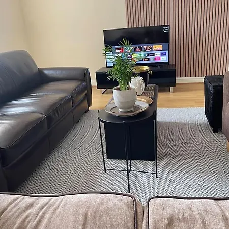 Urban Stylish Luxury Large 1-bed - Close To Centre, Old Trafford, Emirates Old Trafford And * Manchester