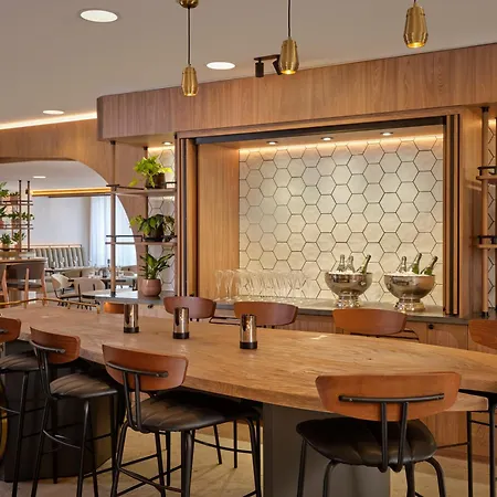 Отель The Reach At Piccadilly, Manchester, A Tribute Portfolio Манчестер