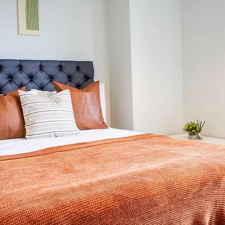 Riverside - Peaceful Escape Apartment Manchester