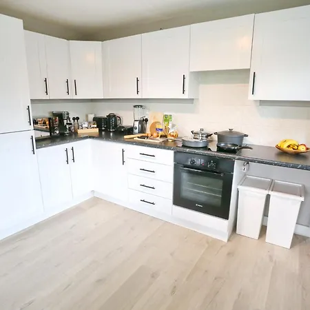 아파트 Pass The Keys Stylish Flat With Parking Close To Coop Arena