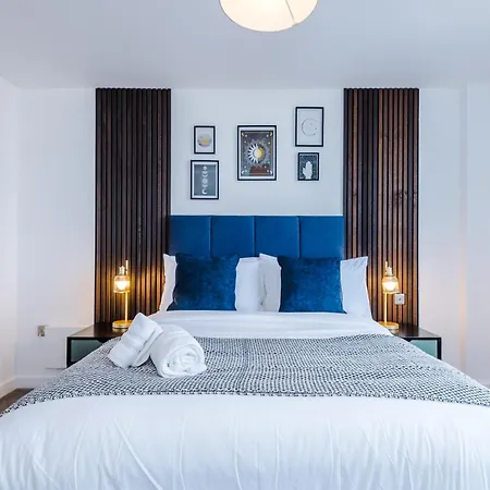 2bed Duplex Near Mediacity & Centre, Easter Deals Now On