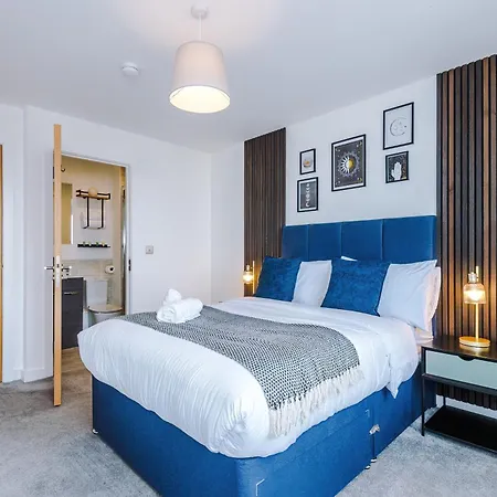 2bed Duplex Near Mediacity & Centre, Easter Deals Now On * Manchester