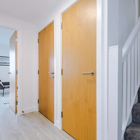 2bed Duplex Near Mediacity & Centre, Easter Deals Now On