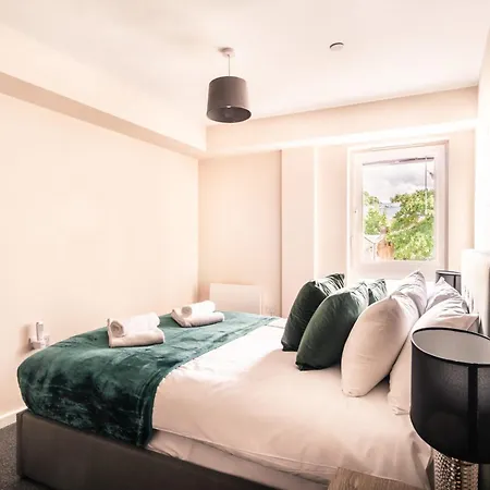 Lovely 2 Bedroom Manchester