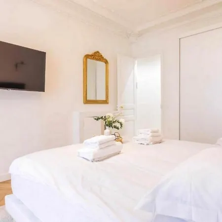 Appartement 3 Bedroom Brown Manchester