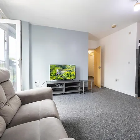 Appartement 2 Bed Flat Near City Centre *