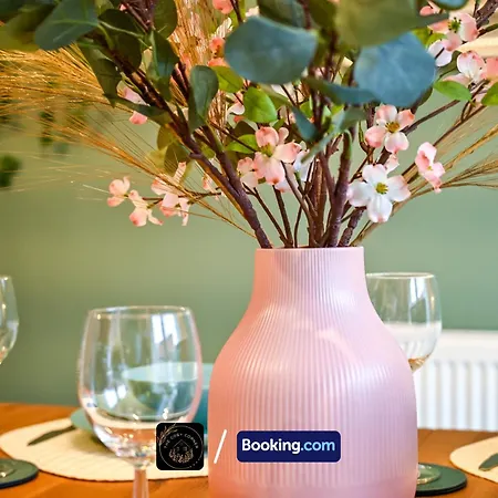 Cosy 4-bed House L Garden L Free Parking L Wifi L Specious L Hosted By The Cosy Corner Nationwide * Manchester