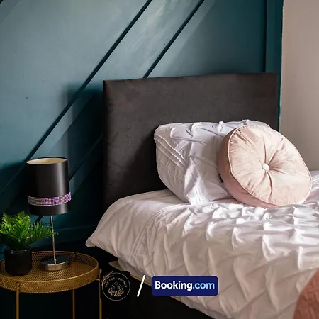 Apartamento Cosy 3-Bed House L Garden L Free Parking L Stretford L Sleeps 7 L Book Today With The Cosy Corner Nationwide