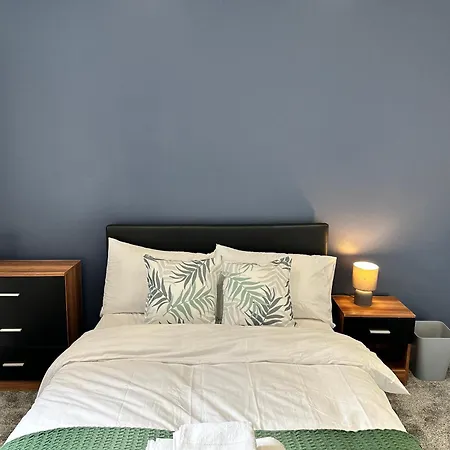 Daisybank Co-living - Private Self-cater *