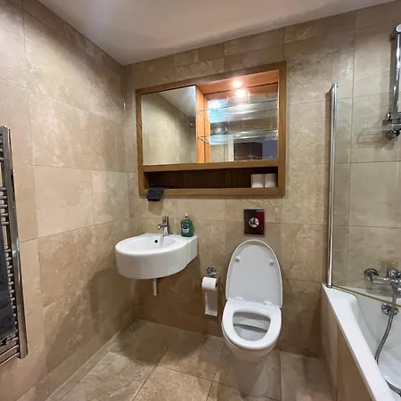 Cosy Central 2 Bed