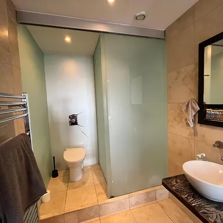 Cosy Central 2 Bed * Manchester