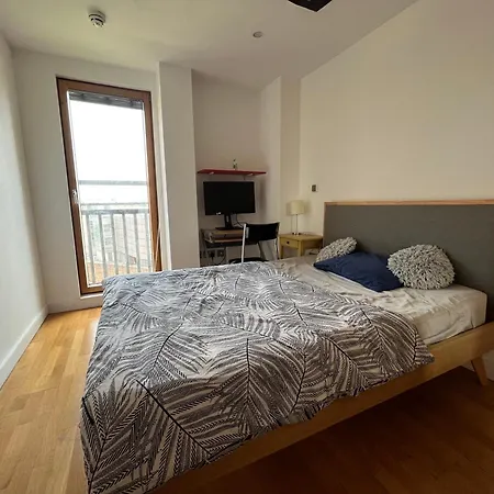 Cosy Central 2 Bed アパート *