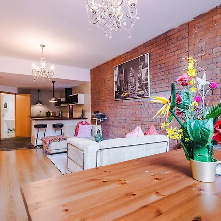 Central Northern Quarter Two Bedroom Διαμέρισμα