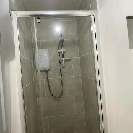 Stylish 1-Bed Apt - Sleeps 4 - Parking - Wifi Manchester