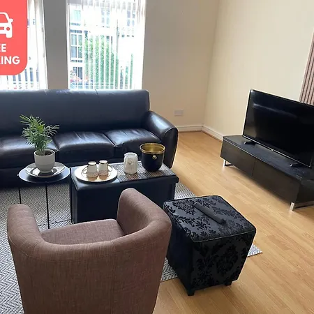 Stylish 1-Bed Apt - Sleeps 4 - Parking - Wifi Manchester