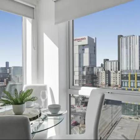 Apartament Stunning 3-bedroom Flat With Parking Manchester