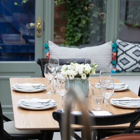 Holiday home Lock Keepers - Detached House In The Manchester