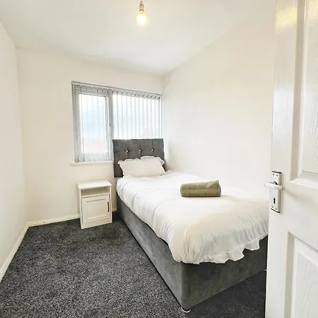 Rusholme - Sleeps 4