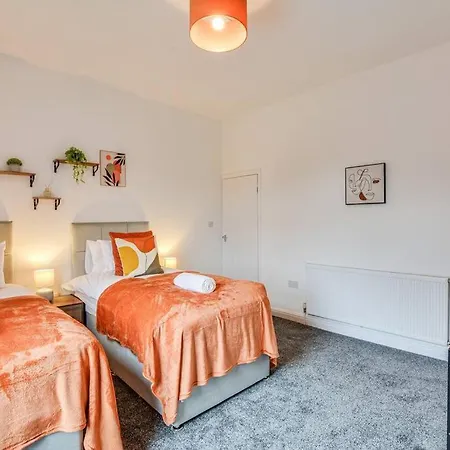 Stylish & Vibrant 2 Bedroom * מנצ'סטר
