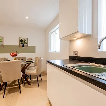 The Etihad Exquisite * Manchester