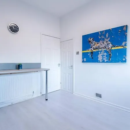 Cosy & Bright 2 Bedroom House Διαμέρισμα