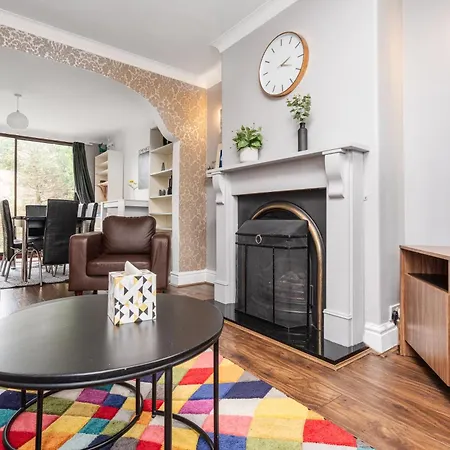 Apartament Elegant 3-Bedroom Manchester Retreat Free Parking Keenzchillz Manchester