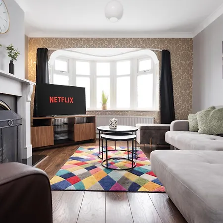 Apartament Elegant 3-Bedroom Manchester Retreat Free Parking Keenzchillz Manchester