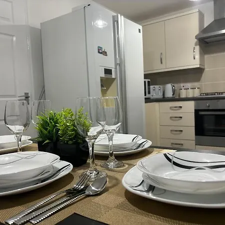 New Luxury 3 Bedroom House Next To Coop Stadium & Man Stadium