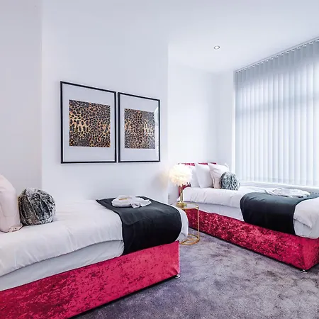 Funky 3 Bed House - Salford * Manchester