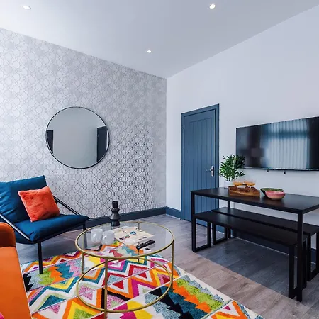 Funky 3 Bed House - Salford Manchester