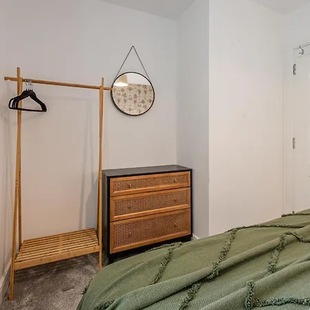 別荘 Boutique 4-bed House In - Games *